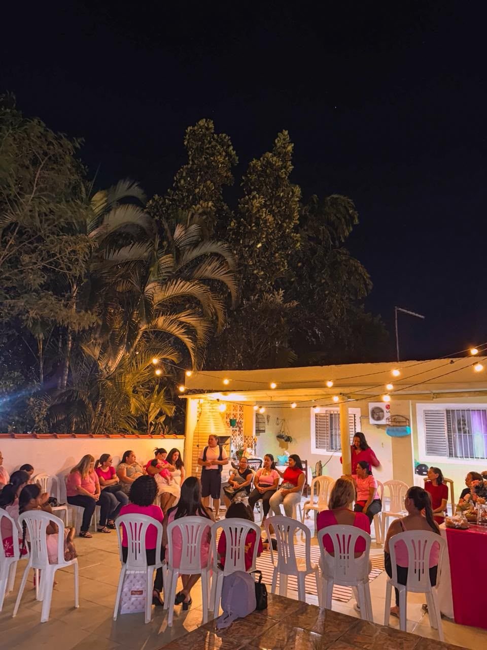 Ministração da noite — Encontro Pink's Mulher Corajosa